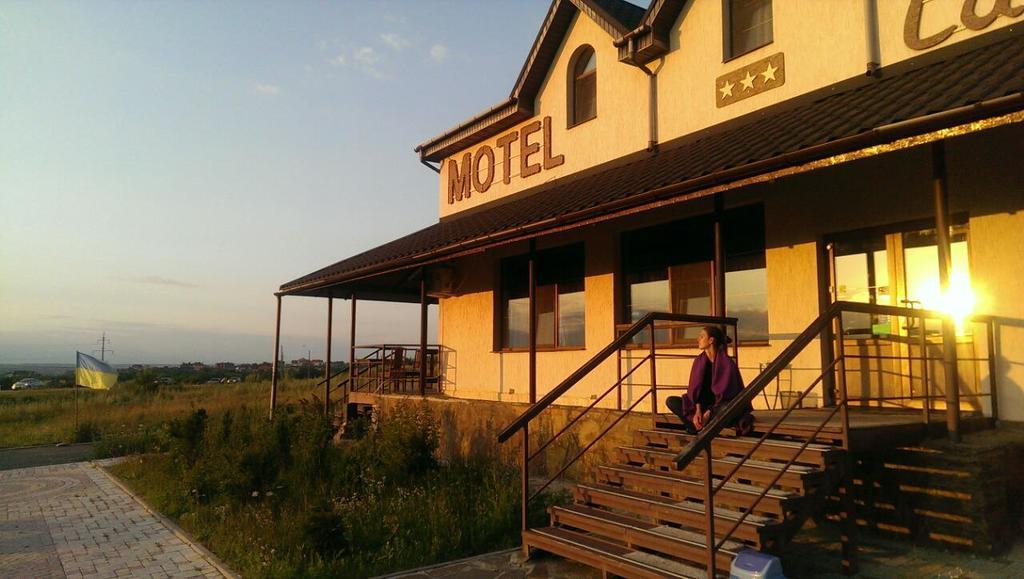 Motel Sacvoyage Charkiw Exterior foto